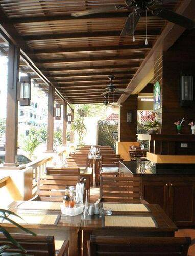 Rattana Beach Hotel