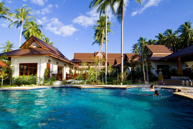 Kanok Buri Resort & Spa