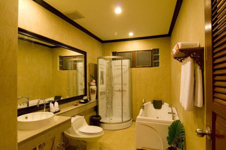 Kanok Buri Resort & Spa