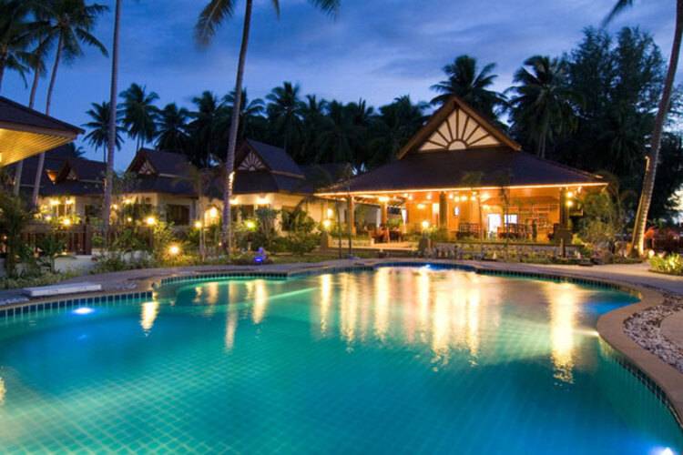Kanok Buri Resort & Spa