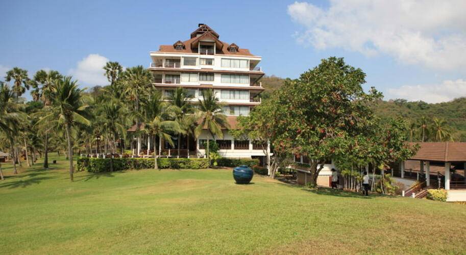 Rayong Resort Beach & Spa Hotel