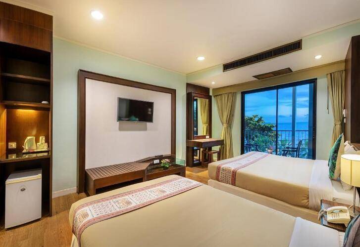 The Jomtien Twelve Boutique Hotel