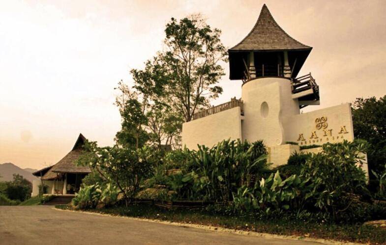 Aana Resort & Spa