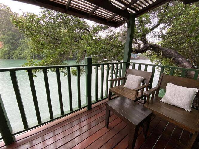 Aana Resort & Spa
