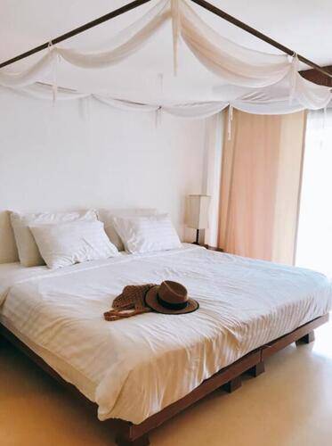 Aana Resort & Spa