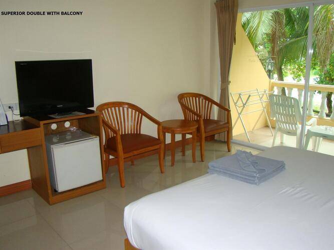 Twin Palms Resort