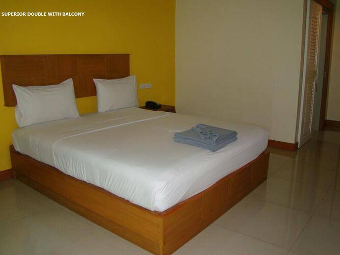 Twin Palms Resort
