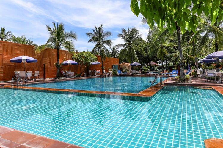 Twin Palms Resort