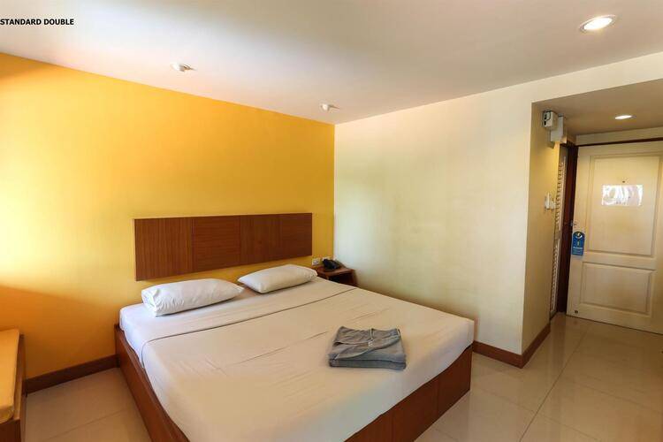 Twin Palms Resort