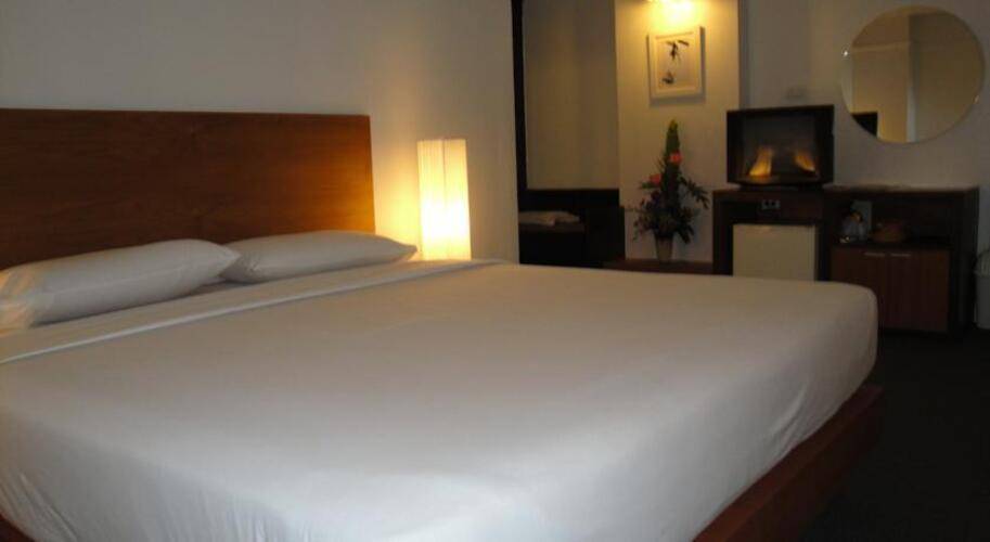 Flipper House Hotel