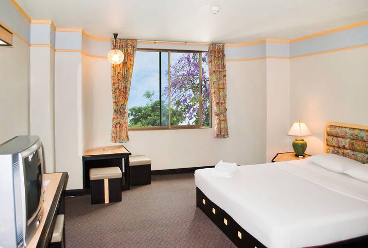 Flipper Lodge Hotel