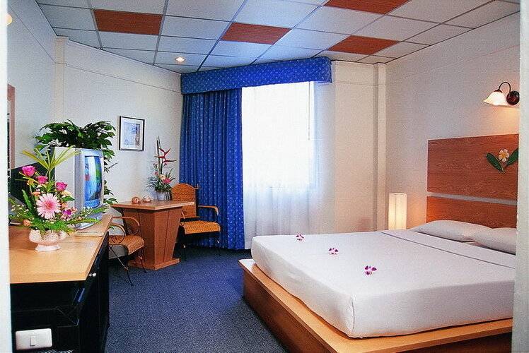 Flipper Lodge Hotel