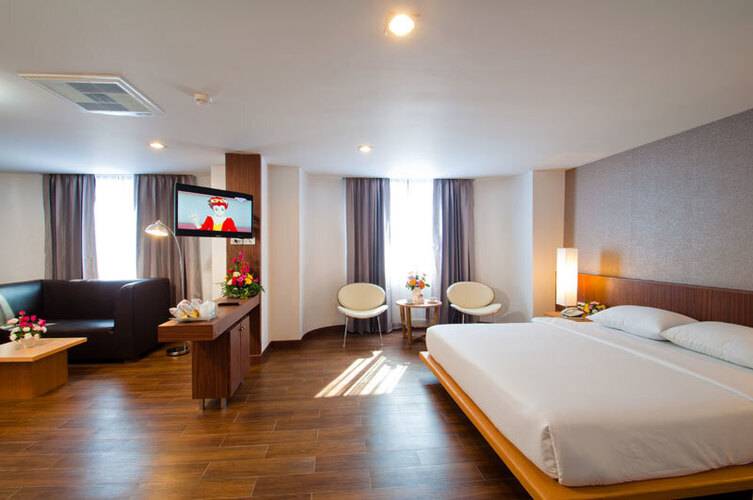 Flipper Lodge Hotel