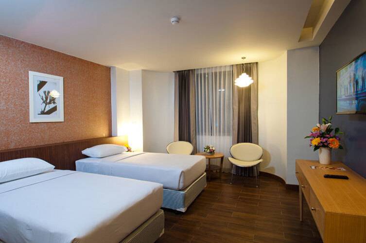 Flipper Lodge Hotel