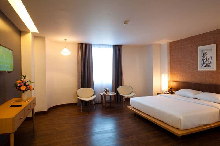 Flipper Lodge Hotel