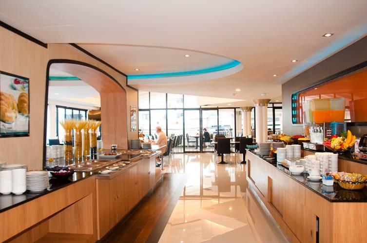 Flipper Lodge Hotel