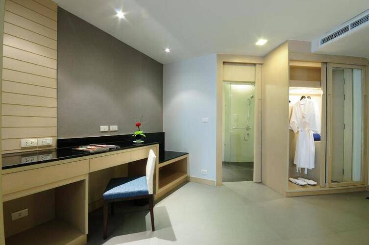 The Ashlee Heights Patong Hotel & Suites
