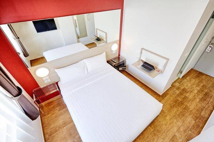 Red Planet Hotel
