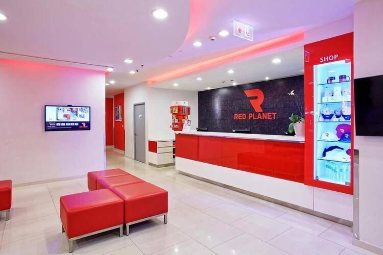 Red Planet Hotel