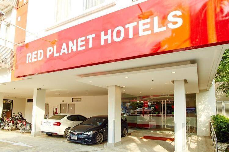 Red Planet Hotel