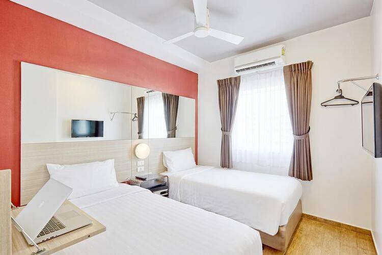 Red Planet Hotel