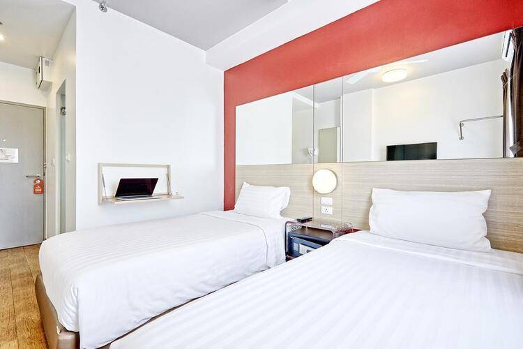 Red Planet Hotel