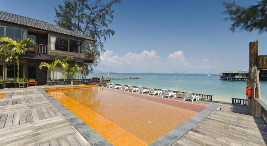 Baan Ploy Sea