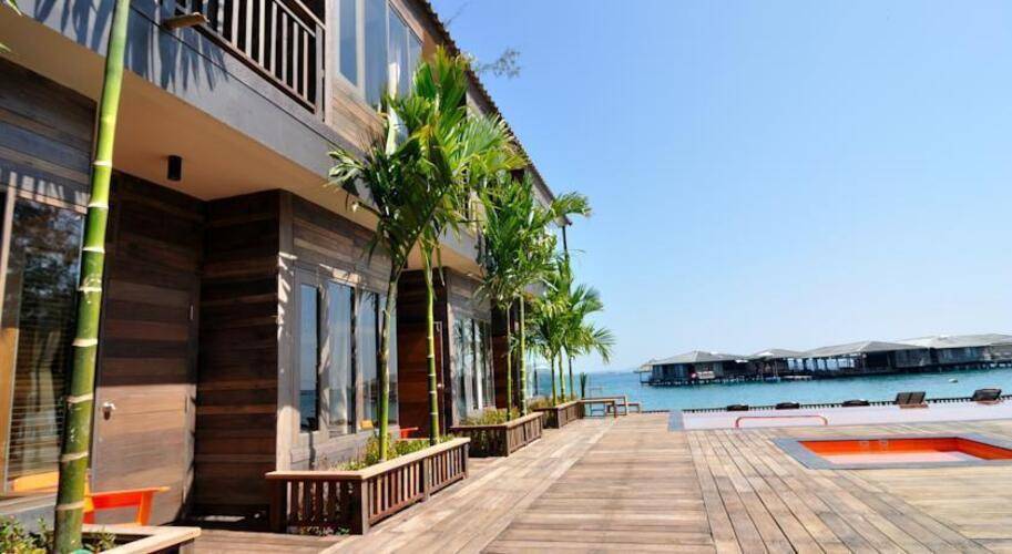 Baan Ploy Sea