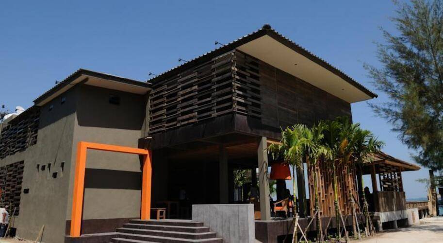 Baan Ploy Sea