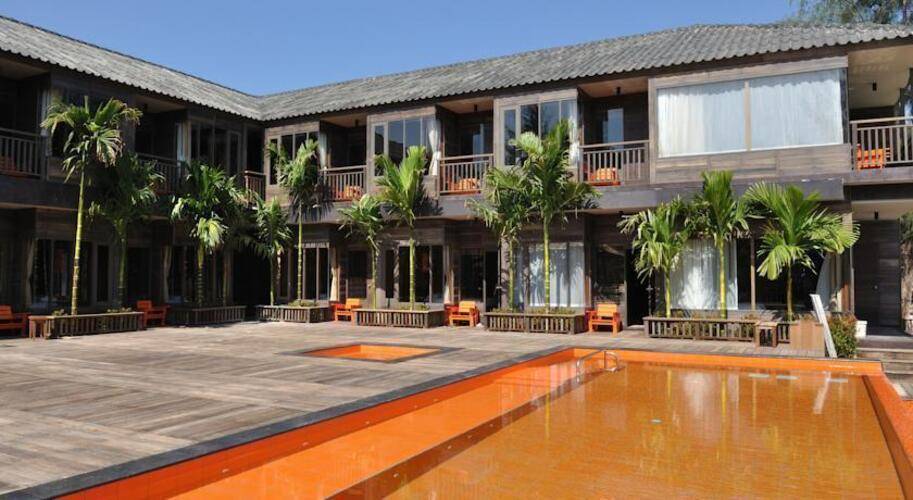 Baan Ploy Sea