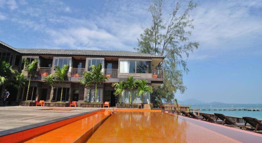 Baan Ploy Sea