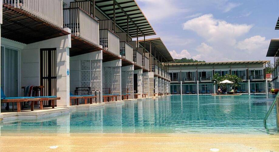 The Briza Beach Resort Khao Lak