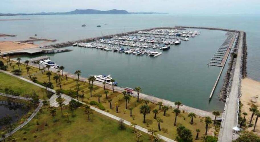 Ocean Marina Yacht Club