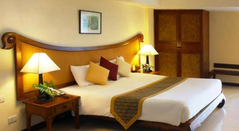 Nora Lakeview Hotel