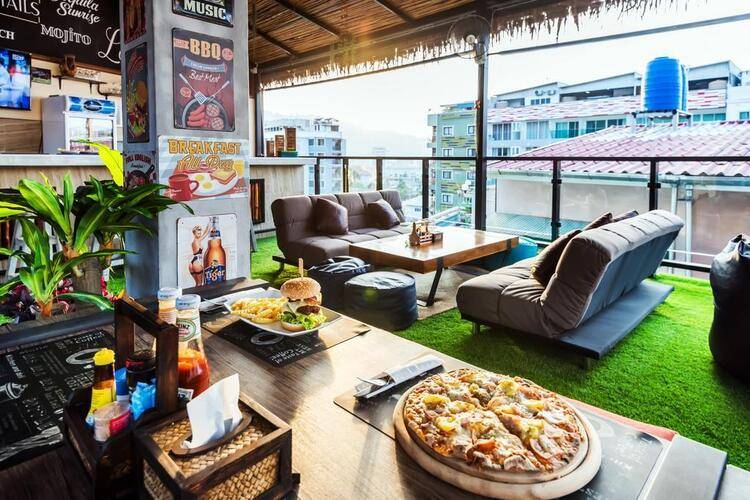 Hallo Patong Hotel