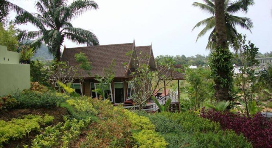 Palm Paradise Resort
