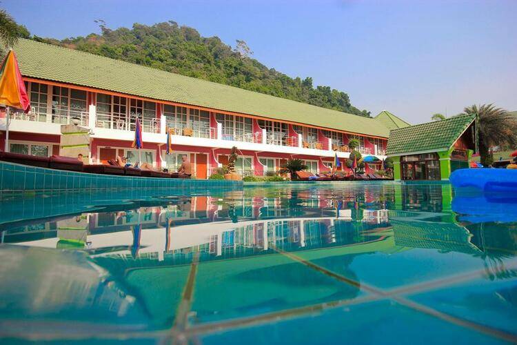Cookies Resort White Sand Beach