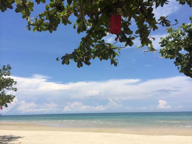 Cookies Resort White Sand Beach