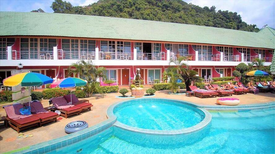 Cookies Resort White Sand Beach