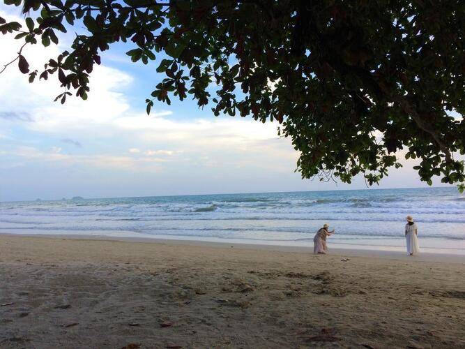 Cookies Resort White Sand Beach