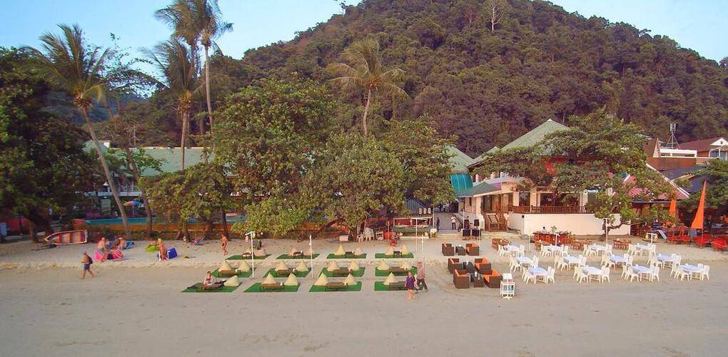Cookies Resort White Sand Beach