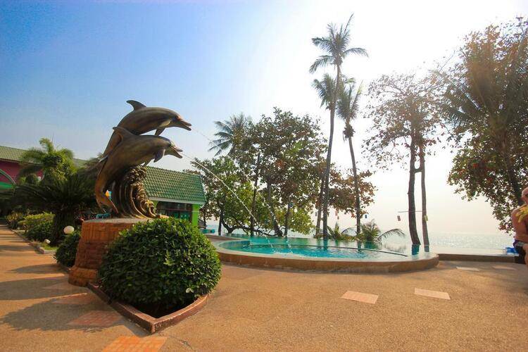 Cookies Resort White Sand Beach