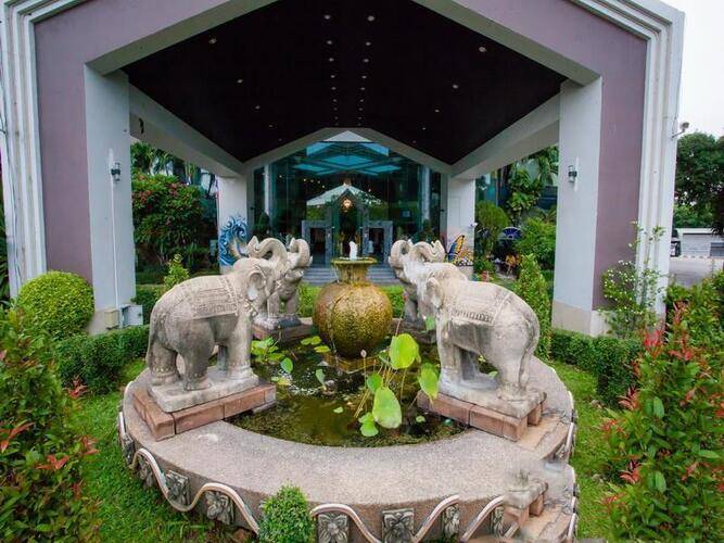First Pacific Hotel And Convention (Ex. Town In Town Hotel Pattaya)