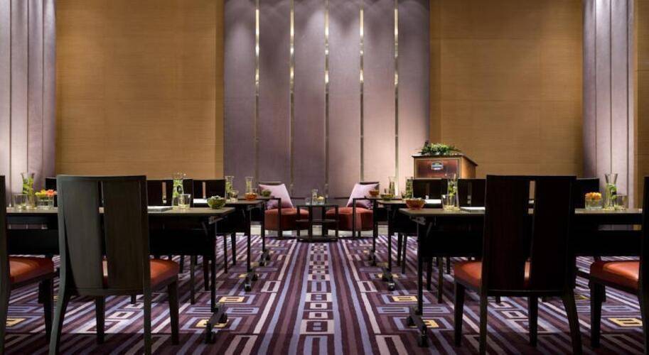 Courtyard By Marriott Bangkok