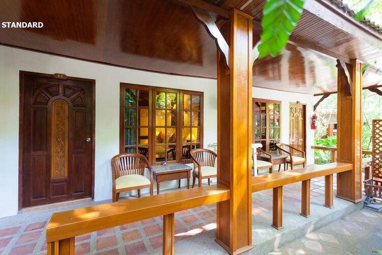 Tropica Bungalow Hotel