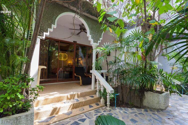 Tropica Bungalow Hotel