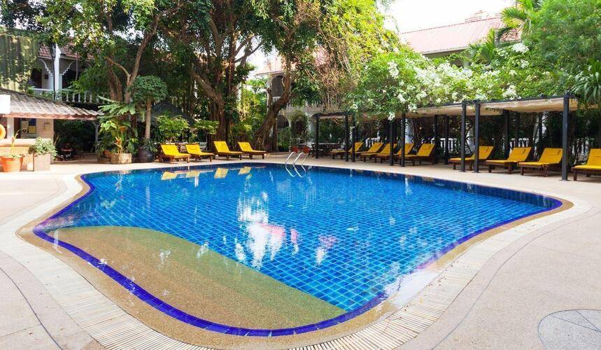 Tropica Bungalow Hotel