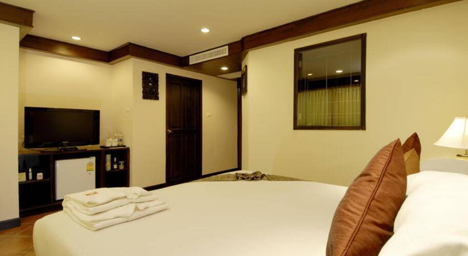 Karon Sea Sands Resort