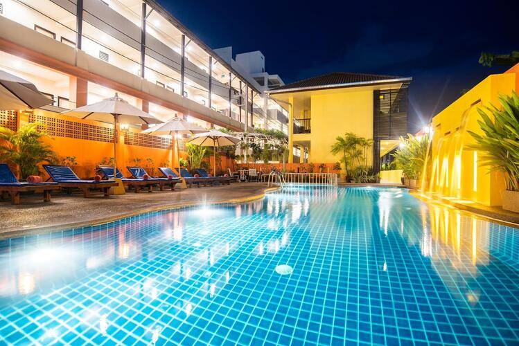 Kata Silver Sand Hotel