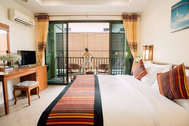 Kata Silver Sand Hotel